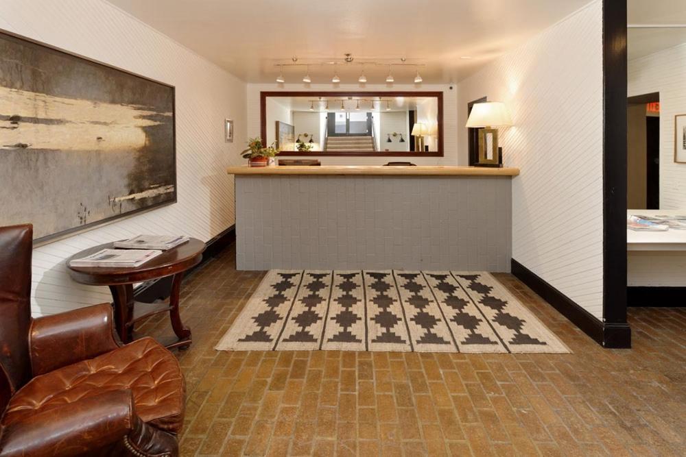 Independence Square Unit 313, Downtown Hotel Room In Aspen With Rooftop Hot Tub Экстерьер фото